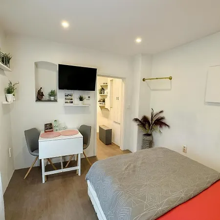 Apartamento Modernes Nahe Und Stuttgart, Parkplatz, Optimale Lage *